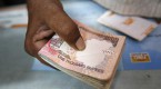 7-reasons-why-india-is-staring-at-a-currency_2