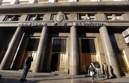 Argentina hedge funds to meet in court on debt battle Argentina hedge funds to meet in court on debt battle