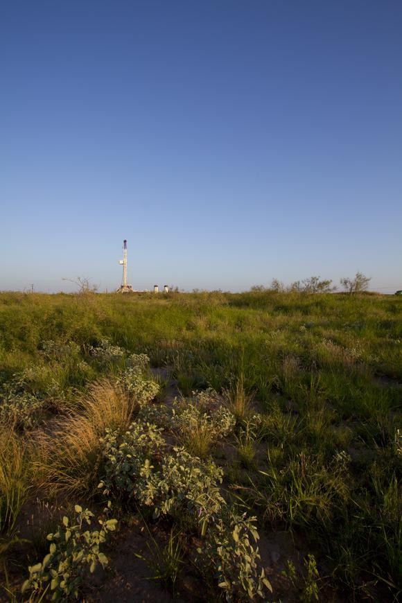 LINN Energy Reshuffles its Portfolio with Devon Energy Deal (DVN LINE LNCO)