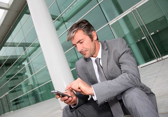 10 Best iPhone Apps For Finance and Investing Stock Trading To Go 10 Best iPhone Apps For Finance and Investing Stock Trading To Go