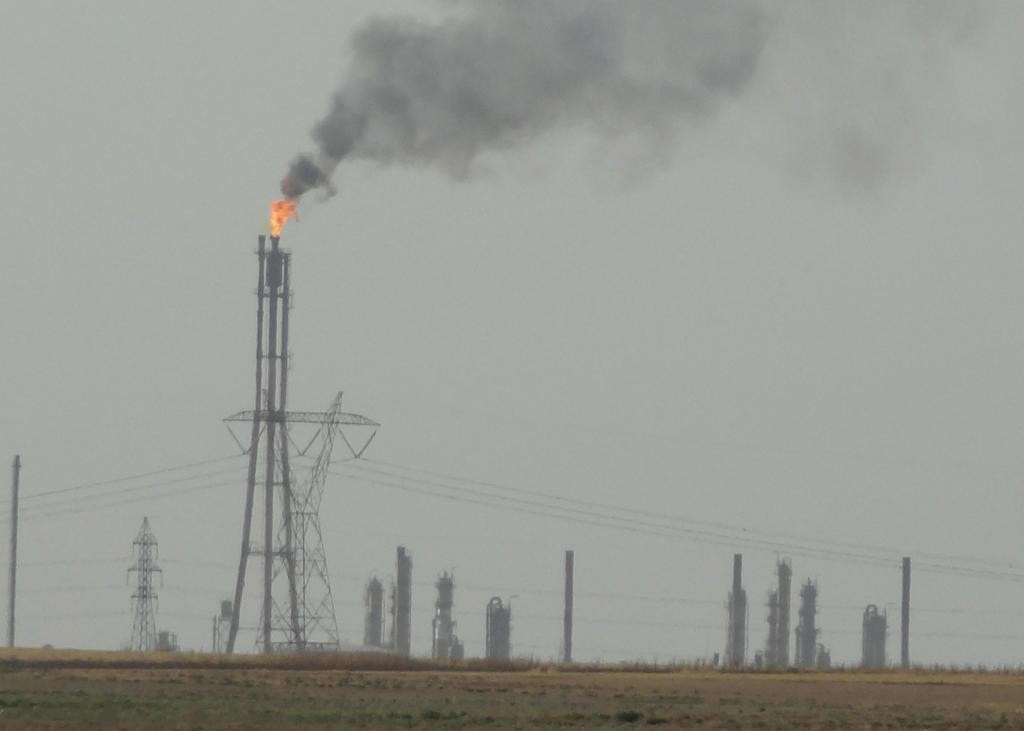 Tenacious Oil Bulls Put $4 Billion in ETFs on Rebound Bet Bloomberg Business Tenacious Oil Bulls Put $4 Billion in ETFs on Rebound Bet Bloomberg Business