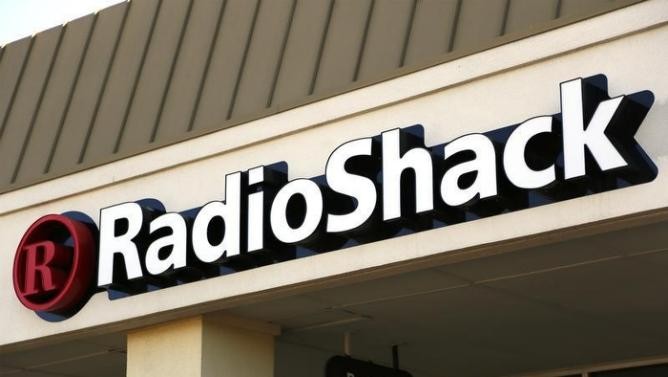 UPDATE 3RadioShack files for bankruptcy; Sprint to take over some stores