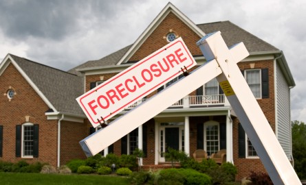 What are the things you should know before buying a foreclosure home at an auction