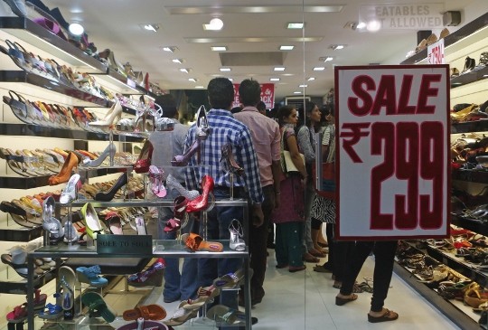 In sign of downturn Indian retail landlords finally capitulate on price