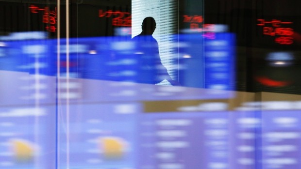 TSX continues drop as commodities move lower