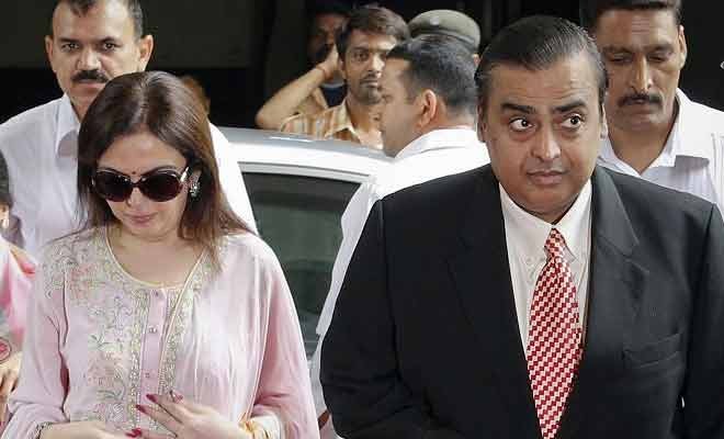 Mukesh Ambani unveils Reliance Industries roadmap Reliance Jio Infocomm set to hire 7 000