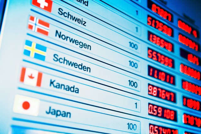 How to Invest in International Bonds