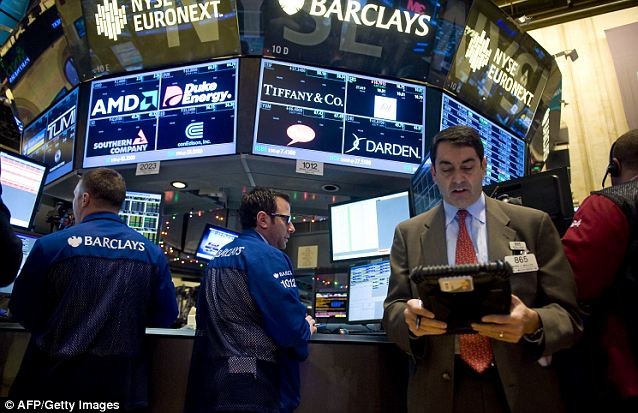 Dow Jones Closes at Record High