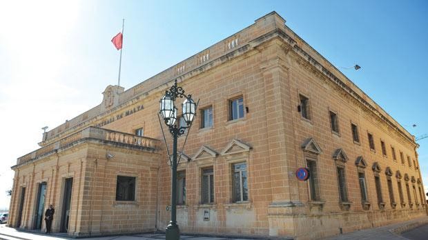 Malta unlikely to follow Cyprus into crisis Reuters analysis