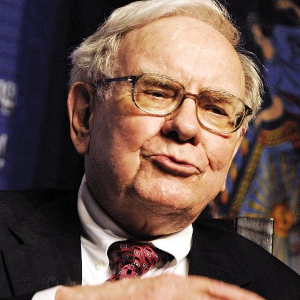 Should You Start Buying Stocks in 2014 Here s What Warren Buffett Thinks