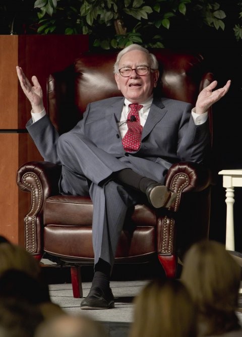 Why Buffett thinks investing in gold is stupid